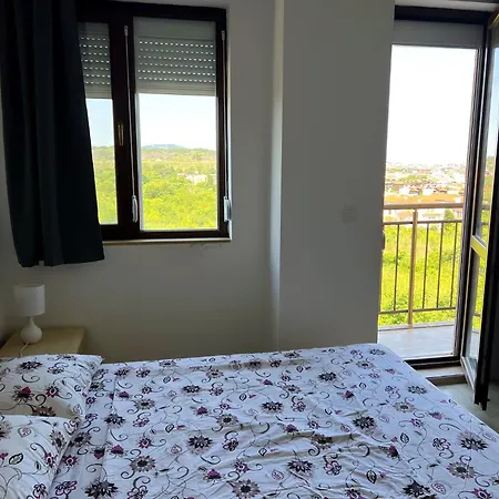 Luna Seaview Lejlighed